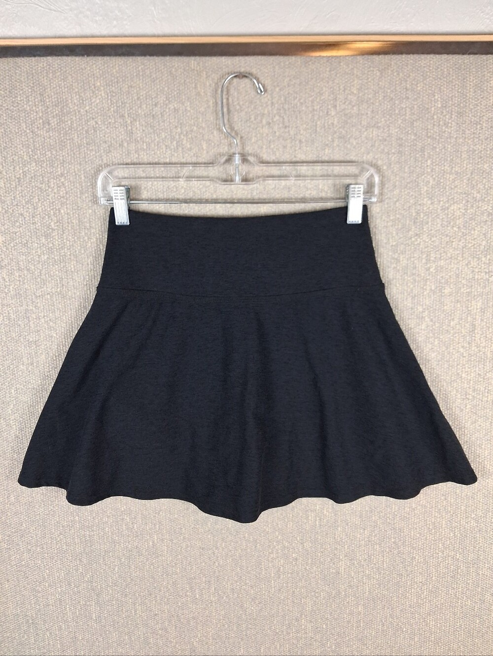 Beyond Yoga Spacedye Hot Shot Circle Skort Size Small Black Heather Activewear - Picture 1 of 6